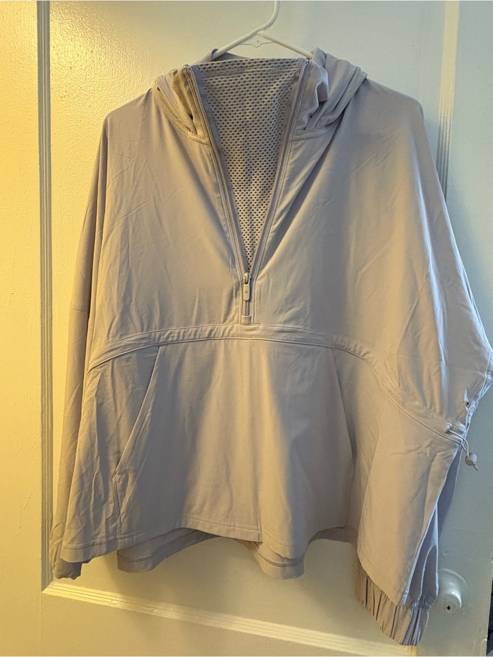 Lululemon Athletica All Day Breeze Pullover Hoodie light grey, size 12